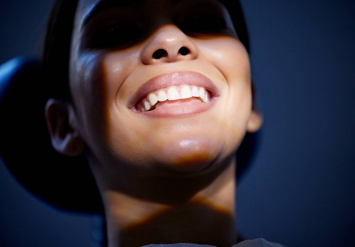 featured image of step by step guide to teeth whitening