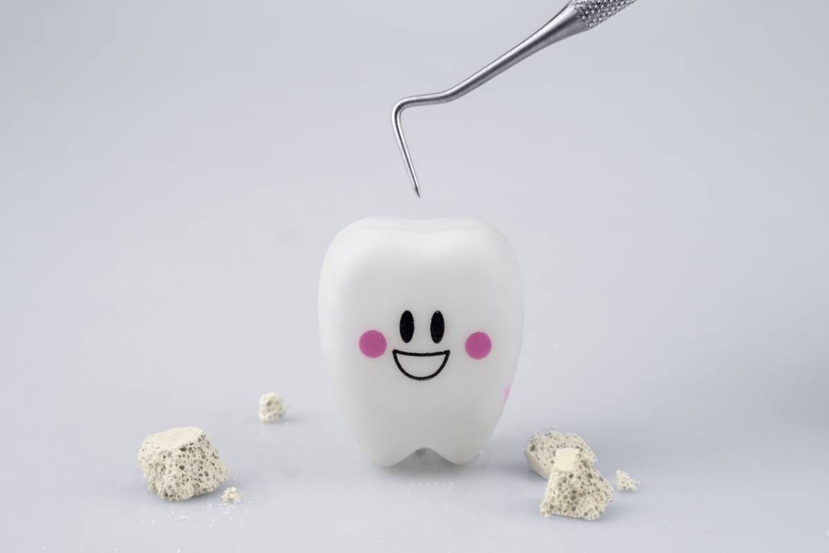 featured image for what to eat after a tooth extraction